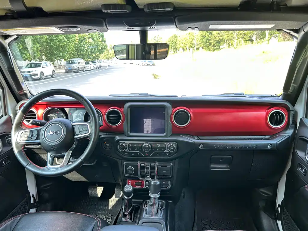 Jeep Wrangler 2023 — фото 11