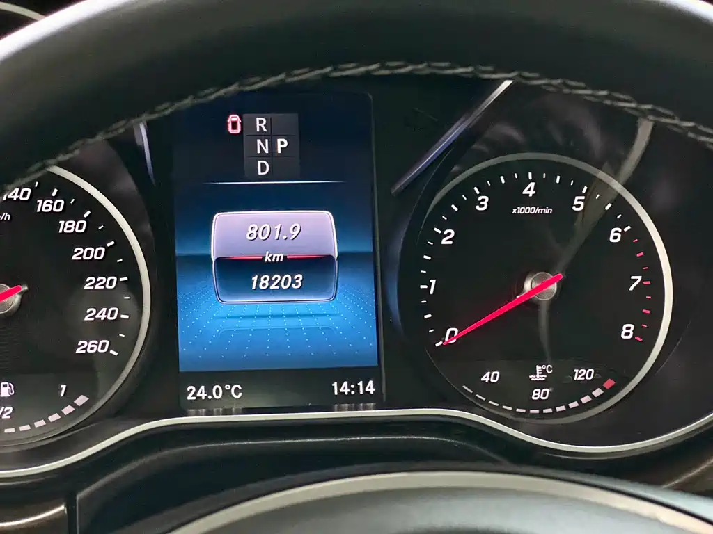 Mercedes-Benz V-Class 2022 — фото 13