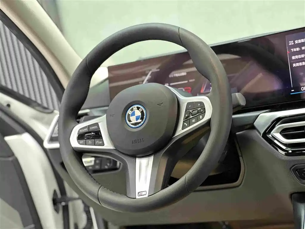 BMW i3 2024 — фото 11