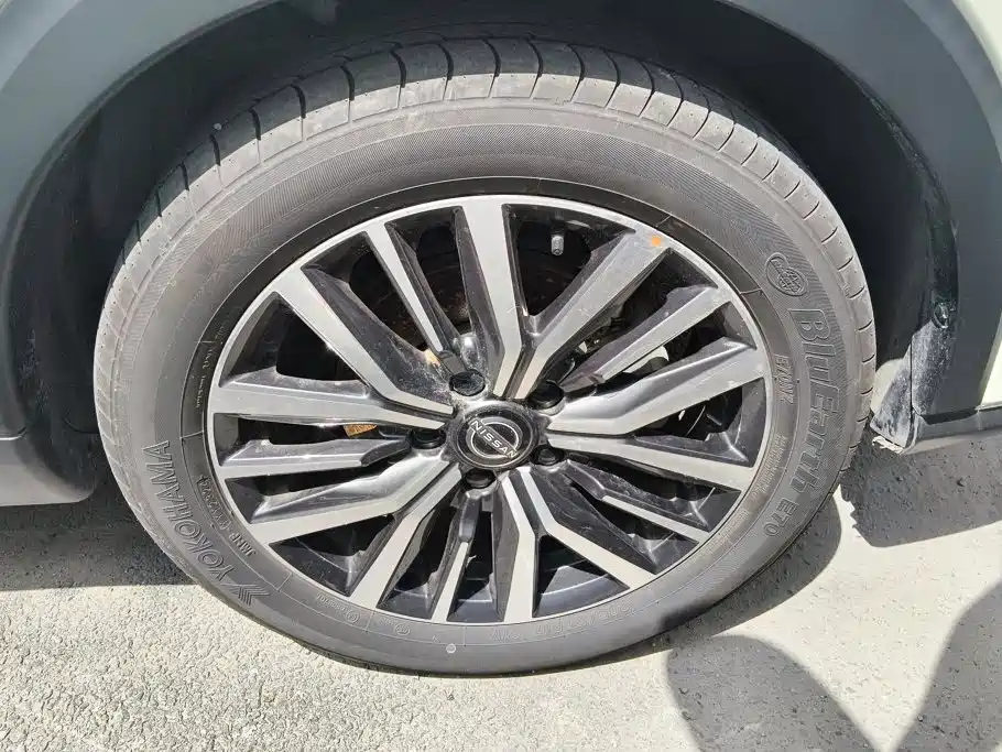 Nissan Kicks 2025