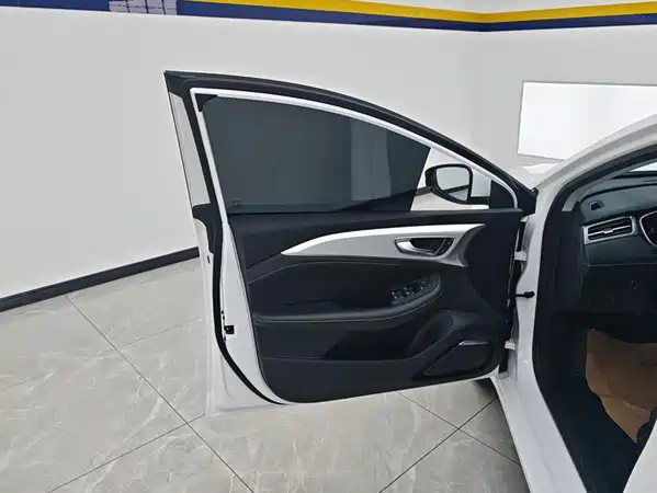 Roewe i6 MAX New Energy 2026