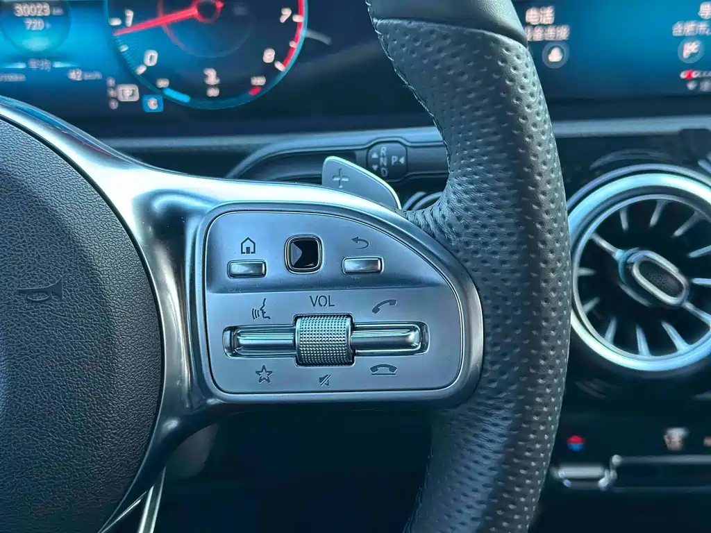 Mercedes-Benz A-Class 2022 — фото 14