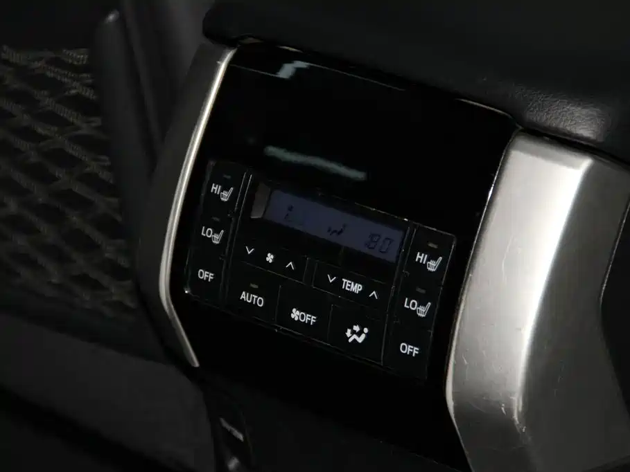 Toyota Prado 2020 — фото 21