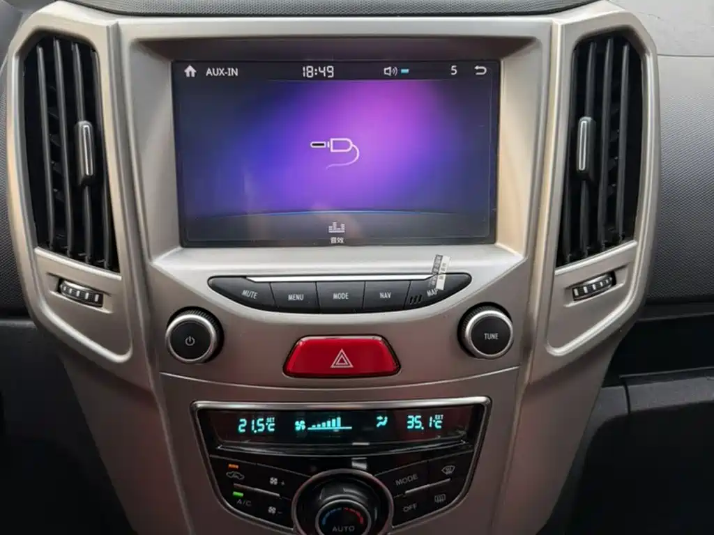 Haval H1 2016 — фото 18