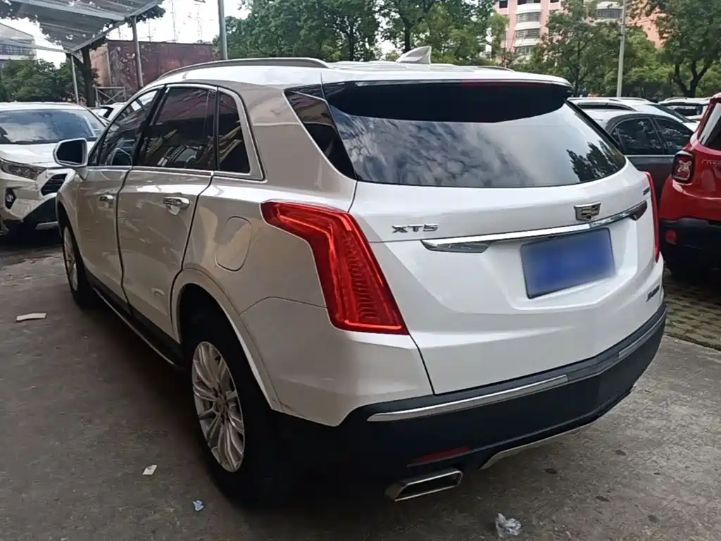 Cadillac XT5 2018 — фото 5