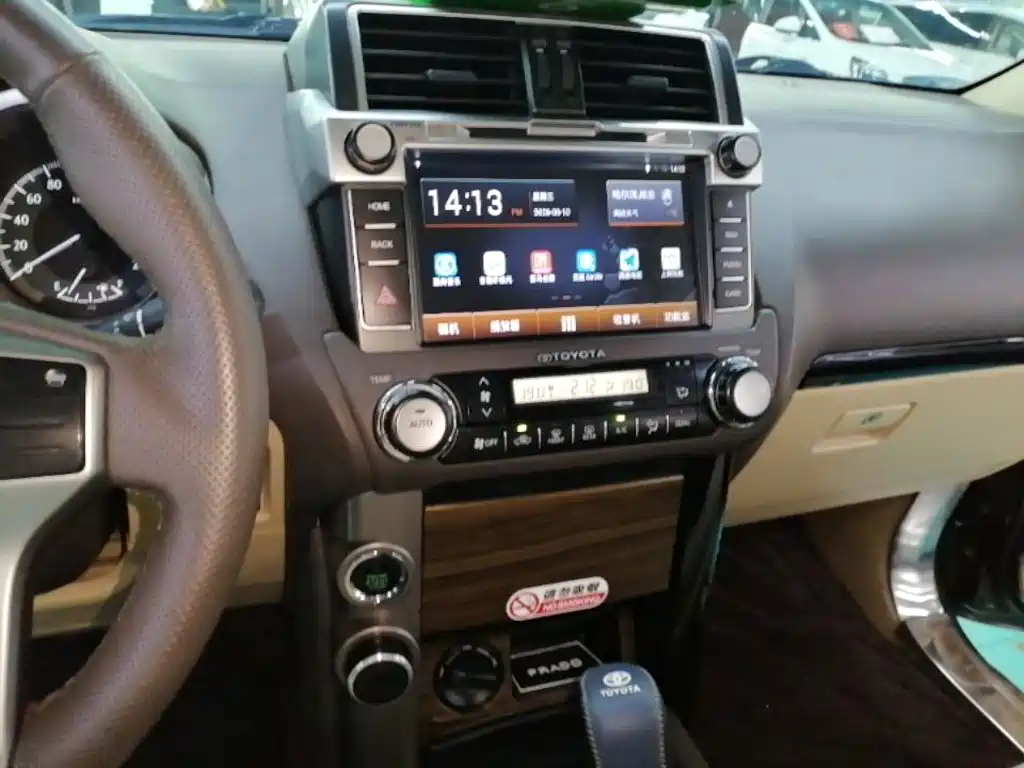 Toyota Prado 2015 — фото 13