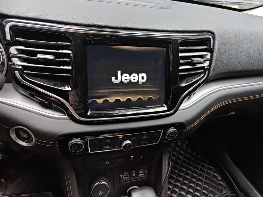 Jeep Grand Commander 2018