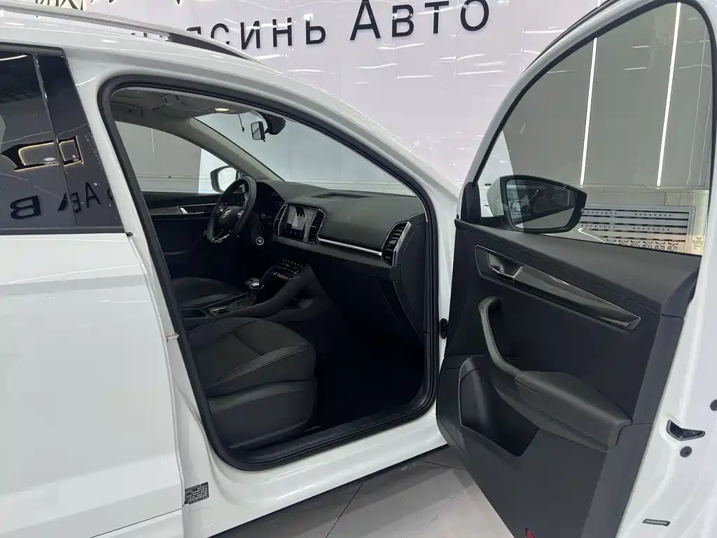 Skoda Karoq 2023 — фото 18
