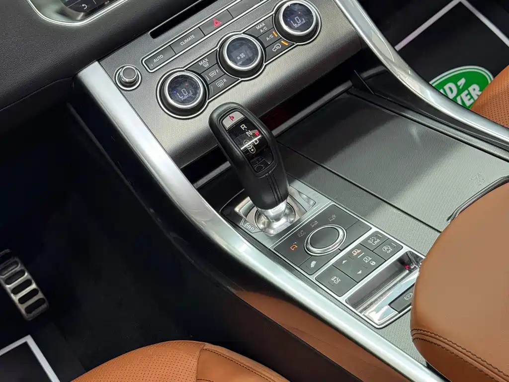 Land Rover Range Rover Sport 2017 — фото 12