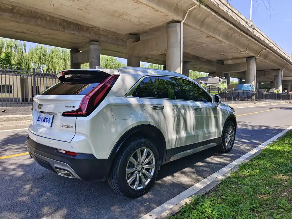 Cadillac XT4 2021 — фото 6