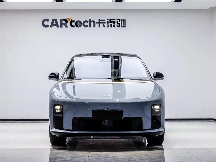 Li Auto i8 2025 — фото 2