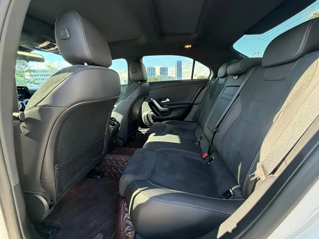 Mercedes-Benz A-Class 2023 — фото 11