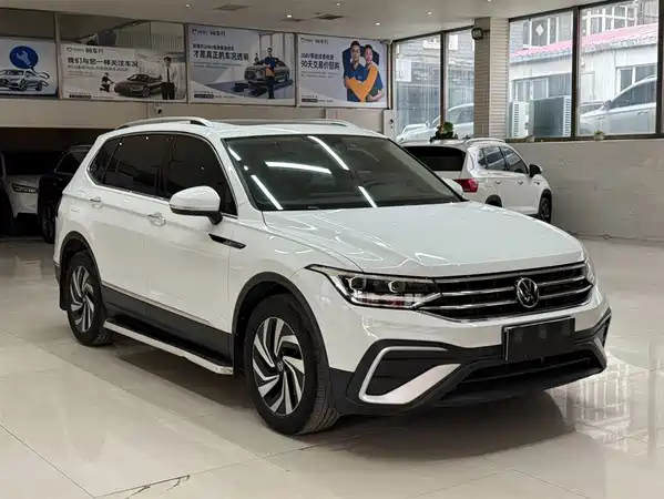 Volkswagen Tiguan L 2023