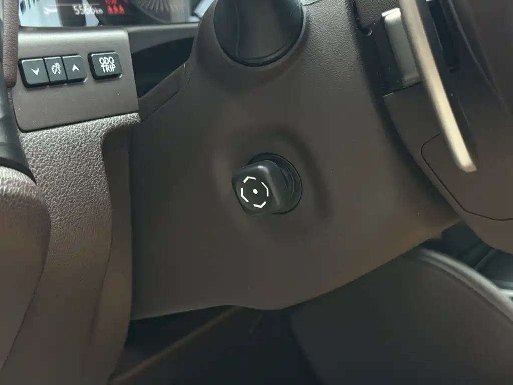 Lexus ES 2019 — фото 14