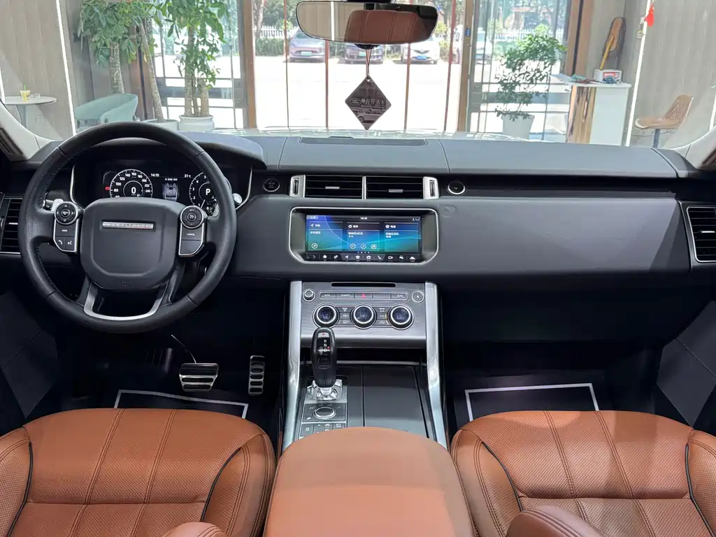 Land Rover Range Rover Sport 2017 — фото 9