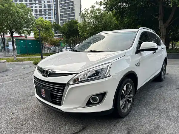 Luxgen You6 SUV 2015