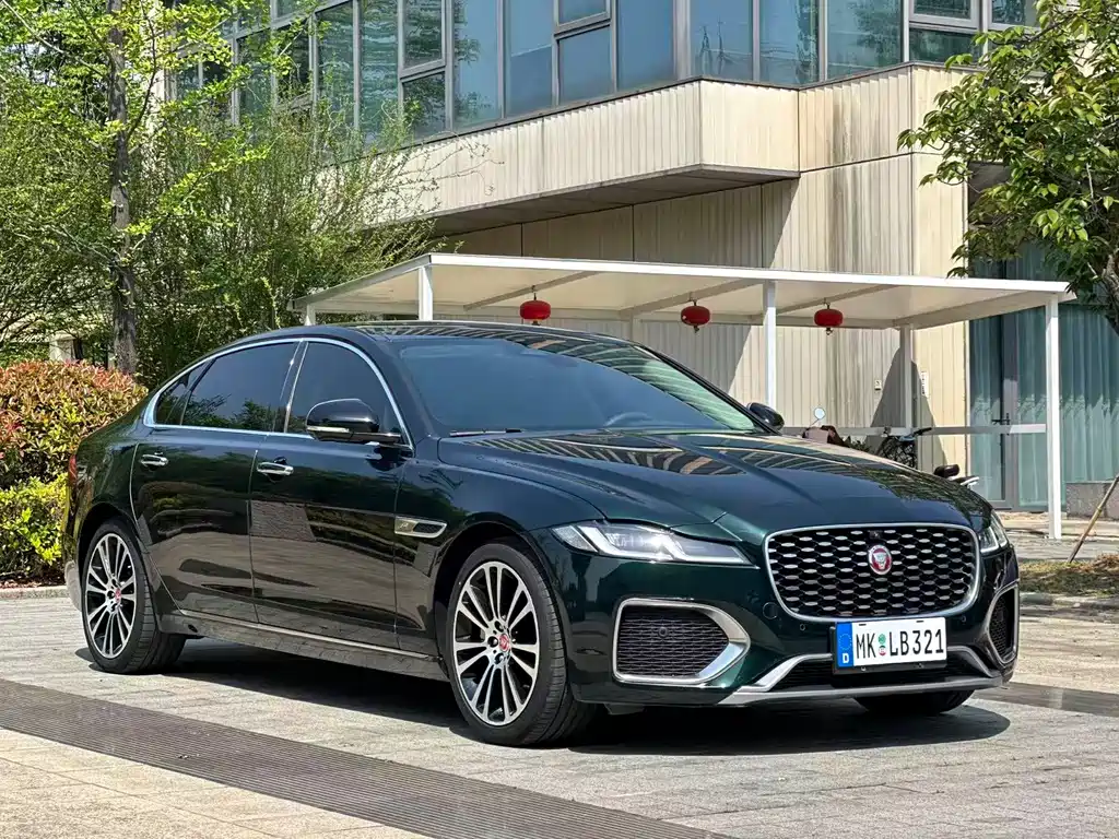 Jaguar XFL 2022 — фото 3