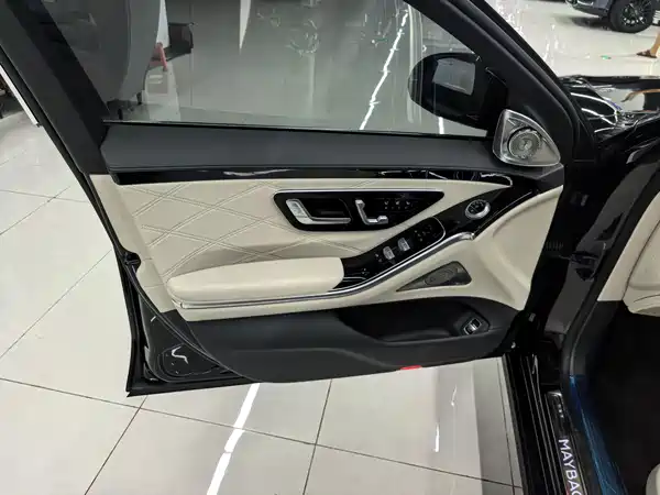 Mercedes-Benz Maybach S-Class 2023