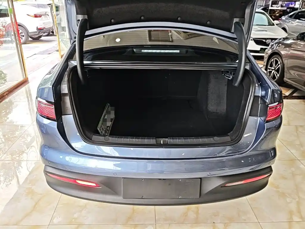 BYD Seal 05 DM-i 2025 — фото 19