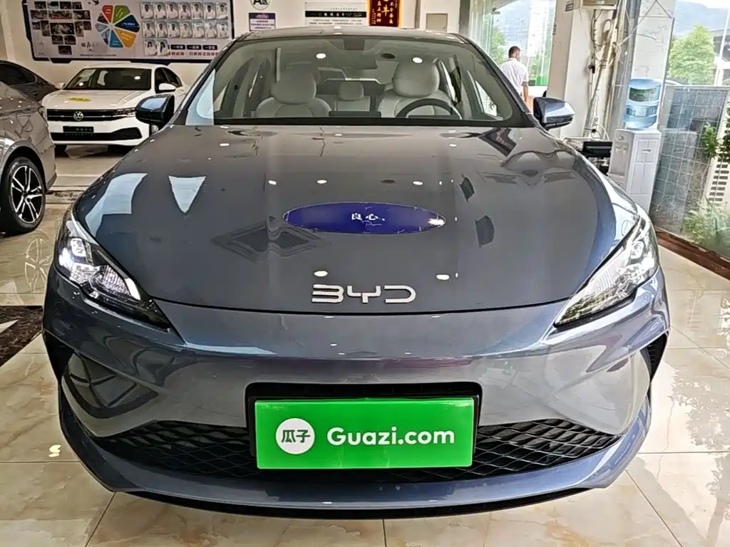 BYD Seal 05 DM-i 2025 — фото 3