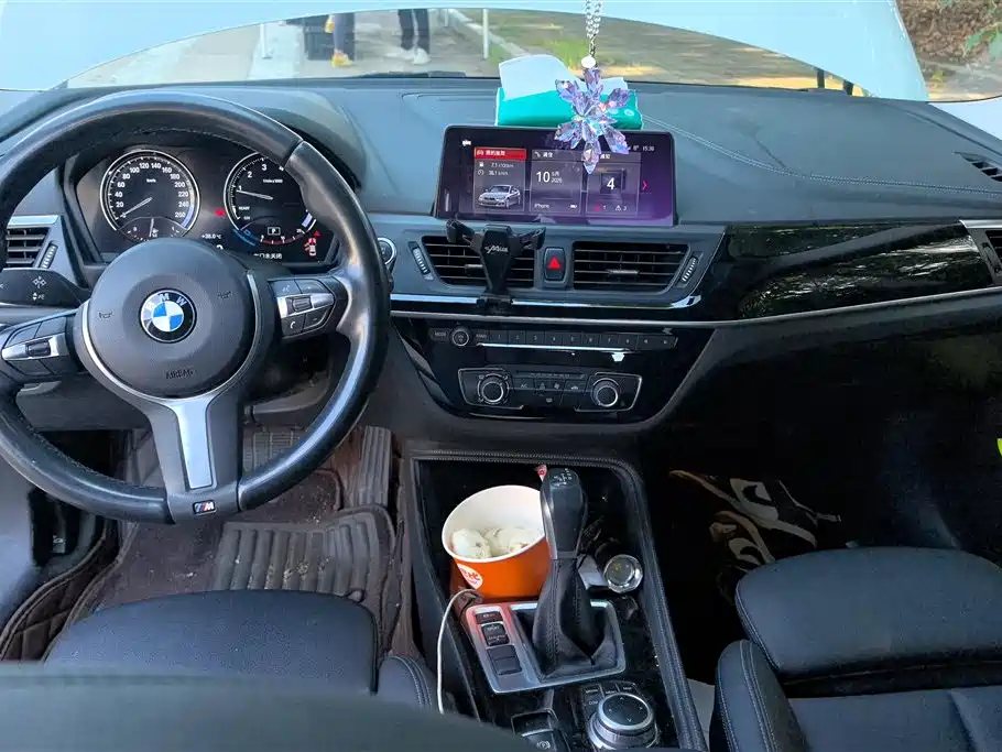 BMW 1 Series 2019 — фото 12