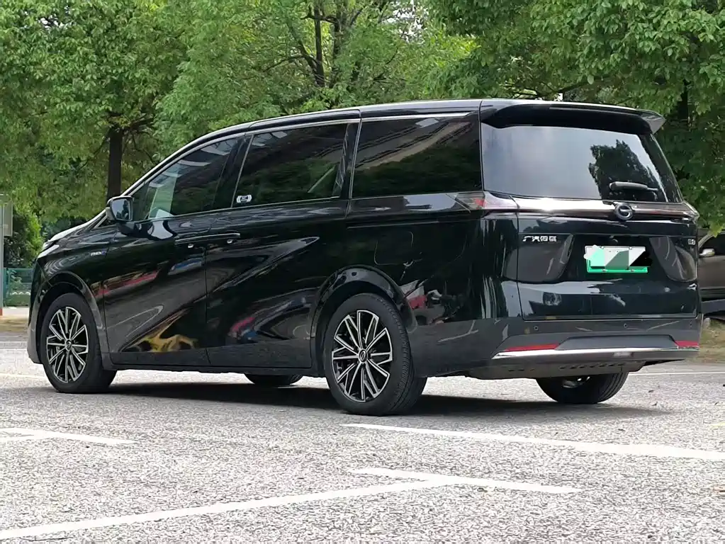 GAC Motor E8 PHEV 2024 — фото 15