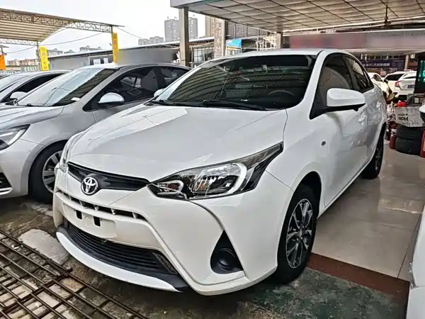 Toyota Yaris L 2020