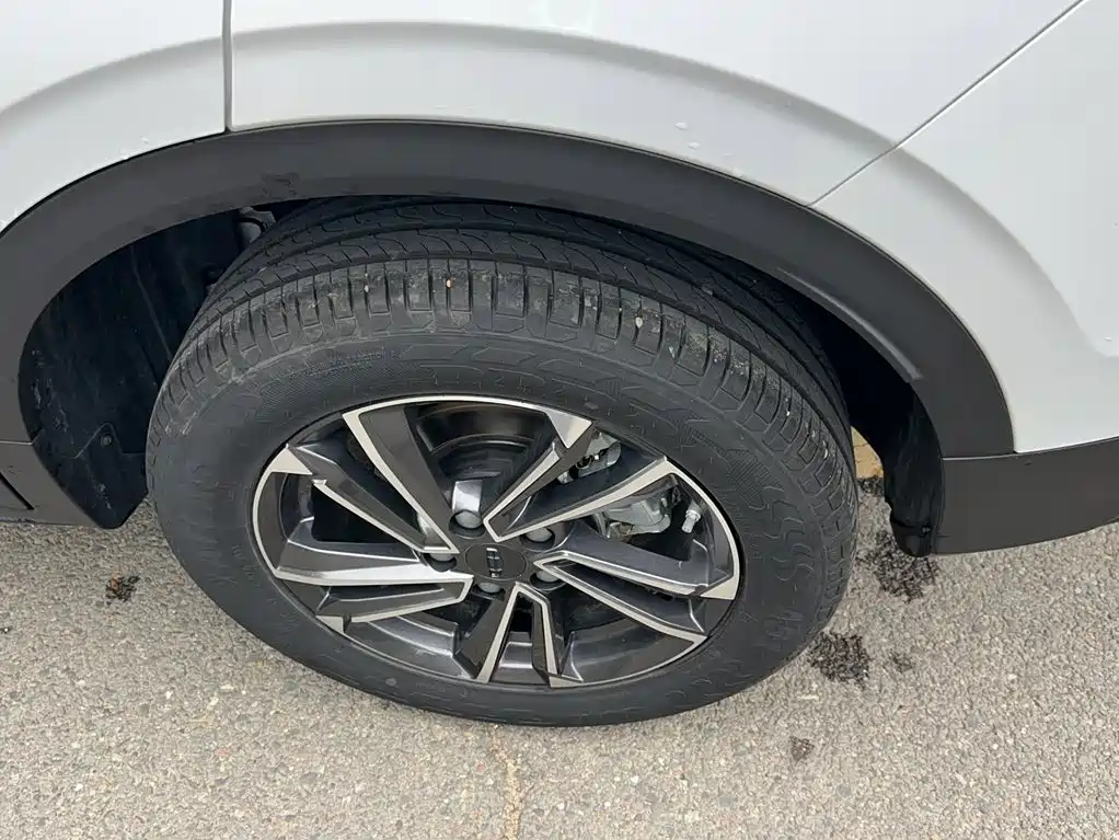 Geely Binyue 2023