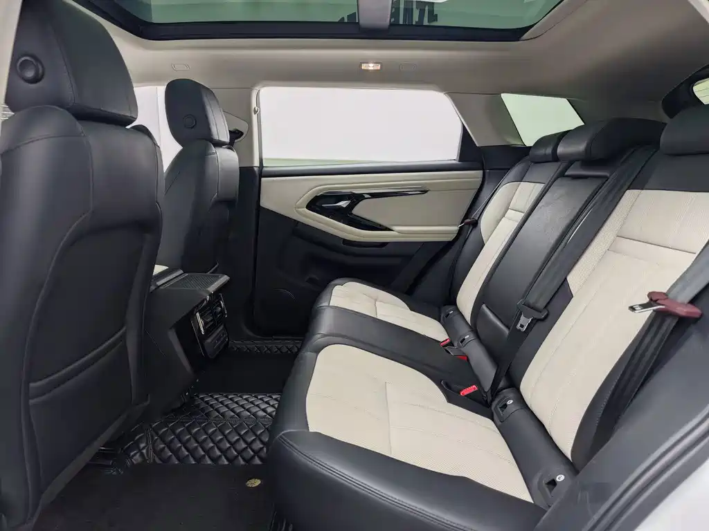 Land Rover Range Rover Evoque 2022 — фото 15