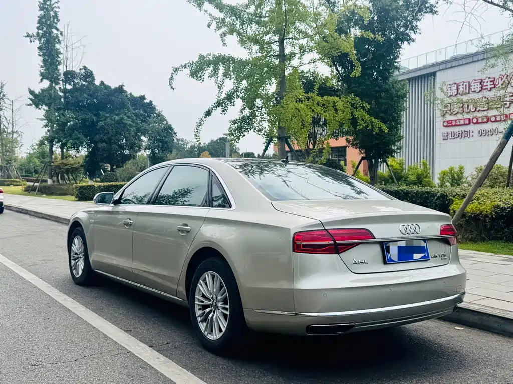 Audi A8 2014