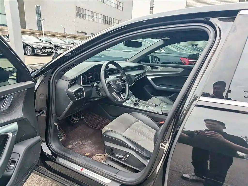 Audi A6L 2023