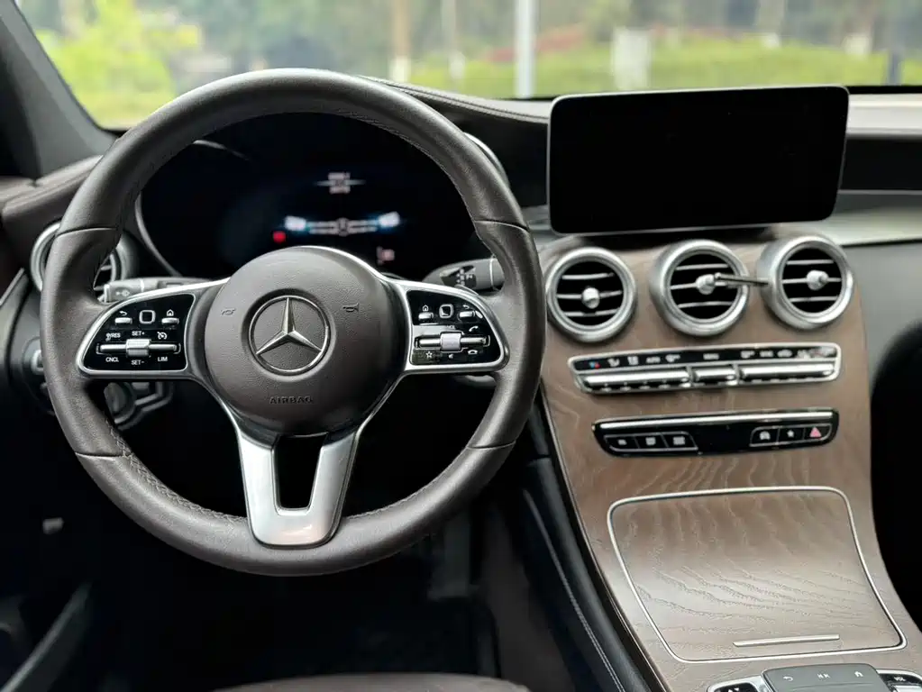 Mercedes-Benz GLC 2019 — фото 11