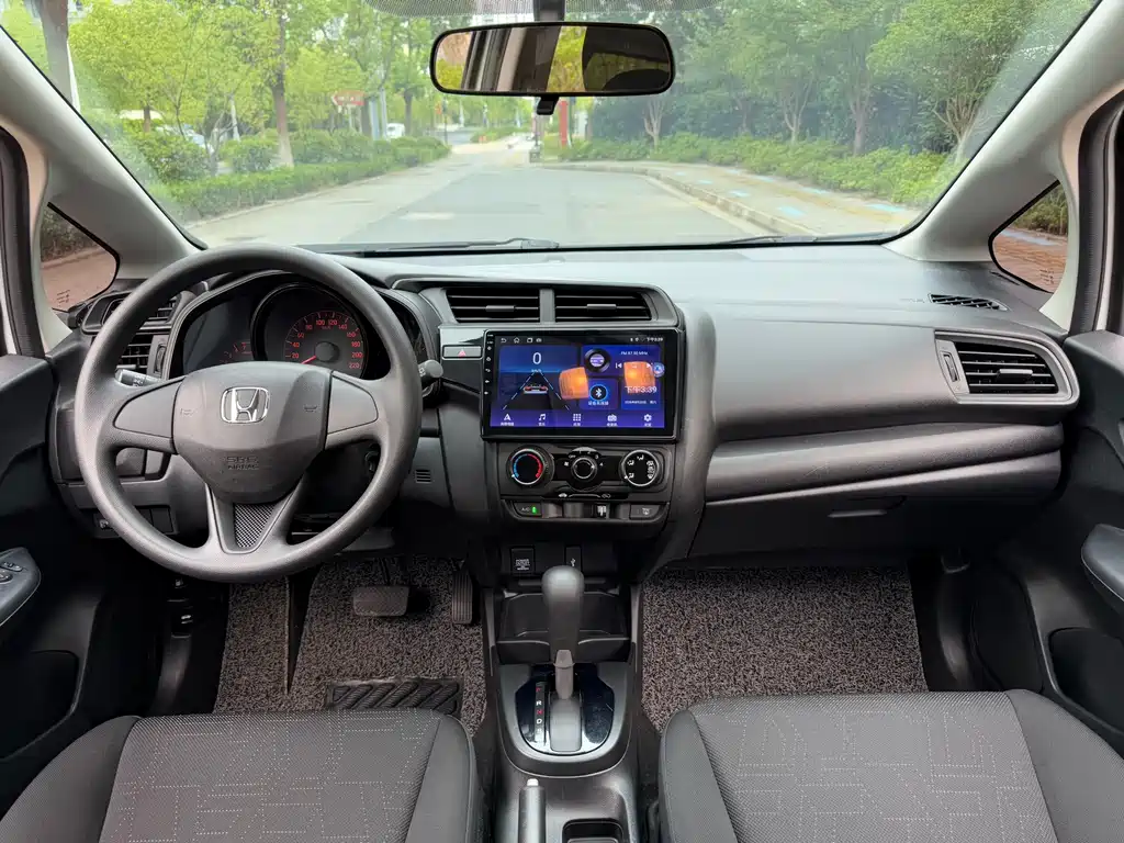 Honda Fit 2018 — фото 13