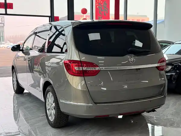 Buick GL8 2021