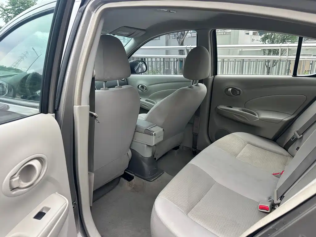 Nissan Sunny 2015 — фото 8