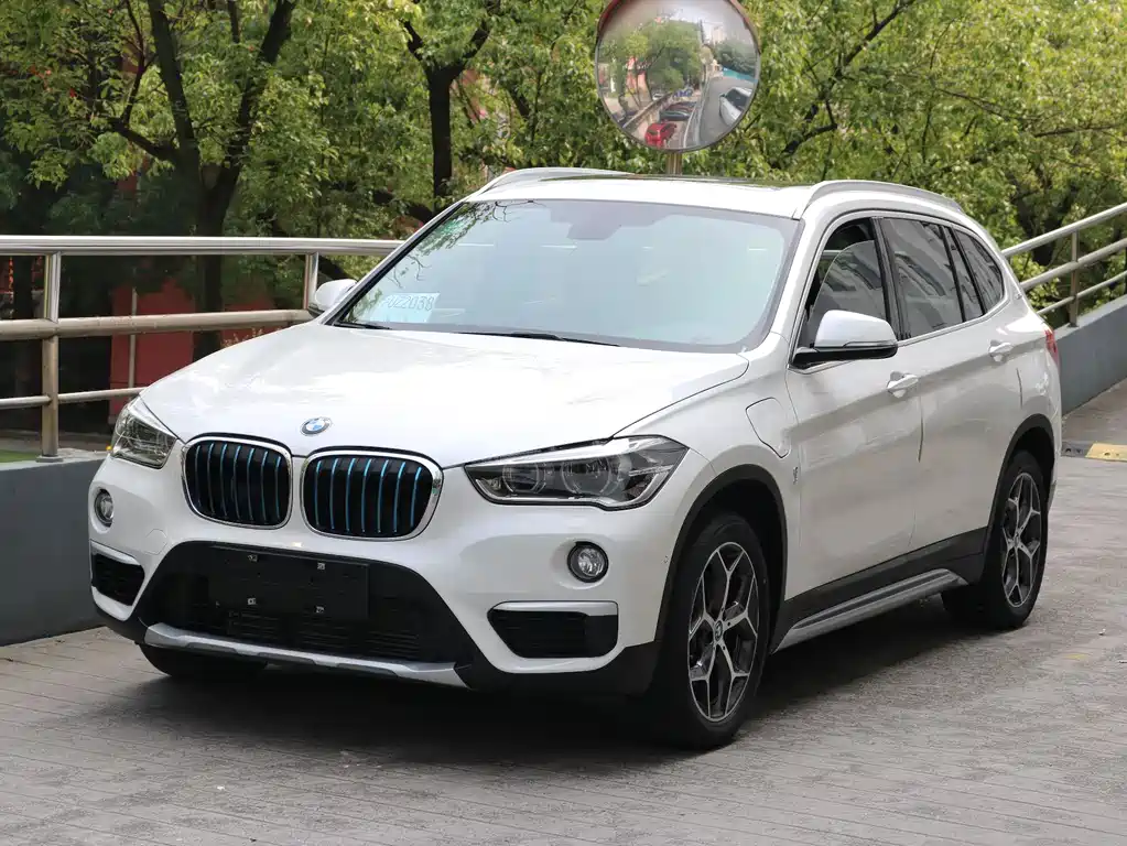 BMW X1 New Energy 2019 — фото 1