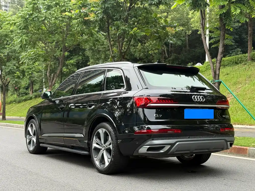 Audi Q7 2021