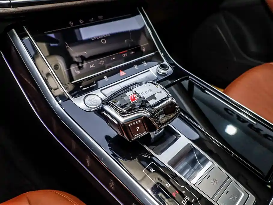 Audi Q7 2020 — фото 16