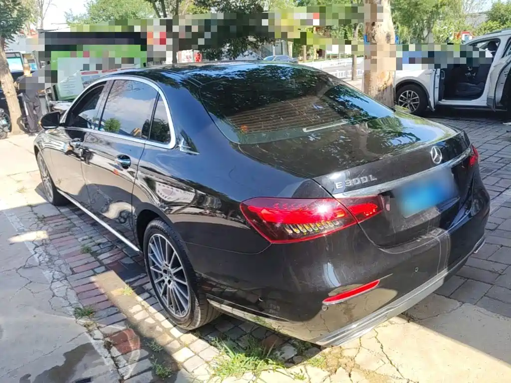 Mercedes-Benz E-Class 2023