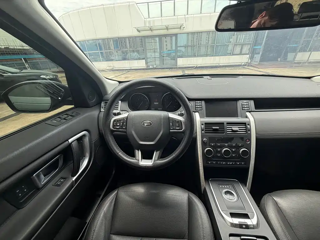 Land Rover Discovery Sport 2019 — фото 12