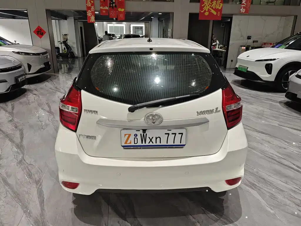 Toyota Yaris L 2019