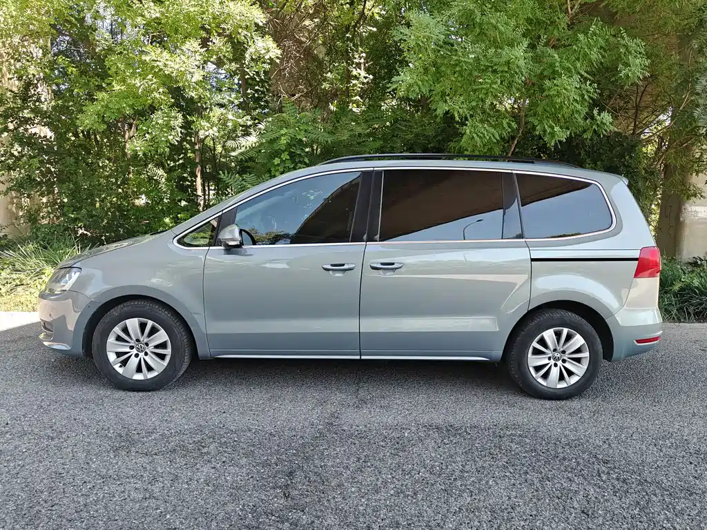 Volkswagen Sharan 2013 — фото 12