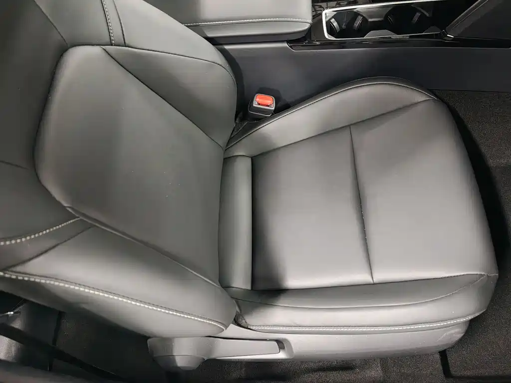 Toyota Camry 2024 — фото 10