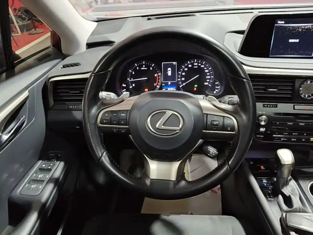 Lexus RX 2022 — фото 11
