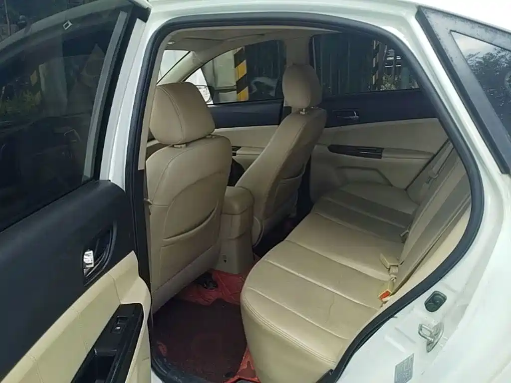 Changan Eado 2015 — фото 24