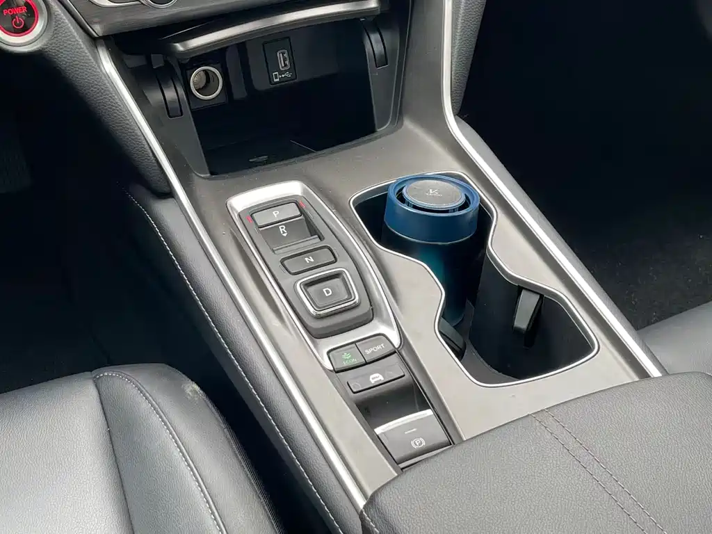 Honda Accord 2022 — фото 9