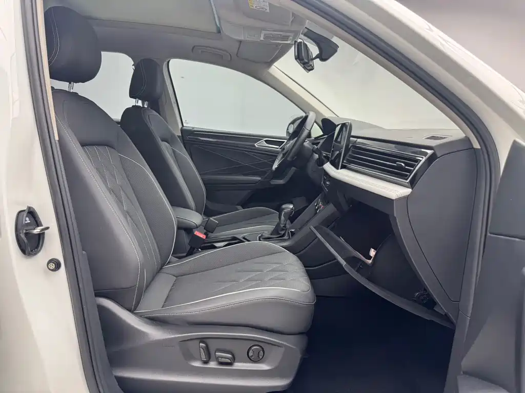 Volkswagen Tiguan L 2022