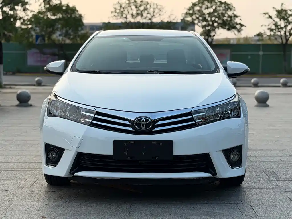 Toyota Corolla 2016 — фото 2