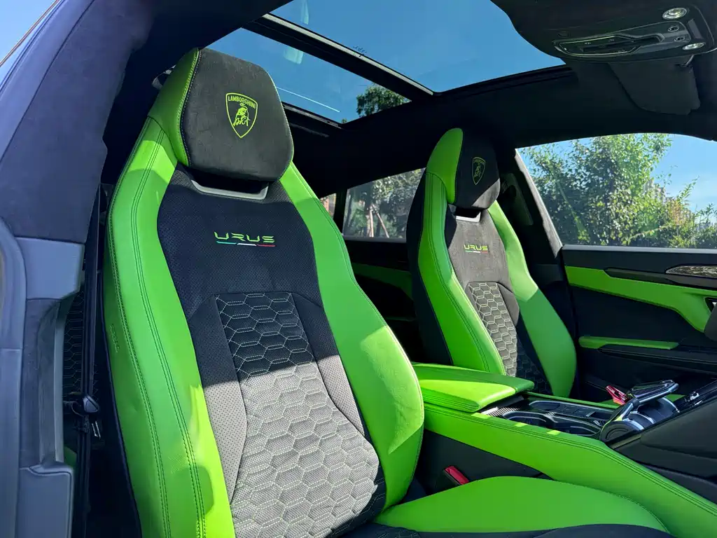 Lamborghini Urus 2023 — фото 19