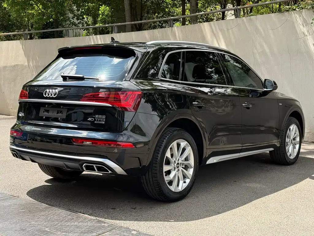 Audi Q5L 2022 — фото 9